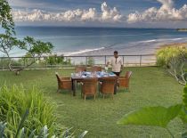 Вилла The Luxe Bali, Ужин с видом на океан